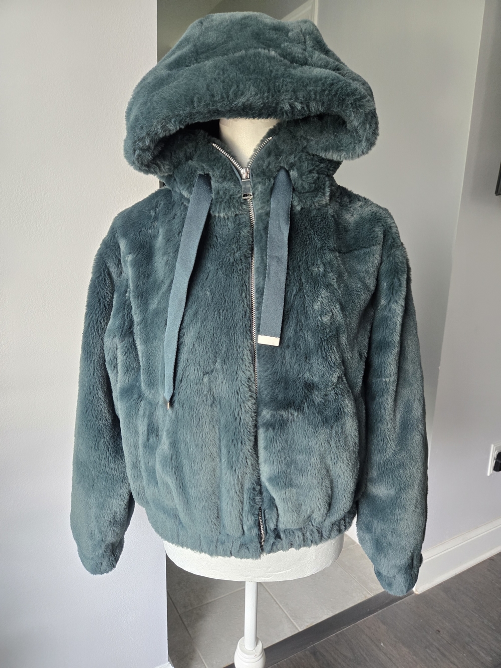 Philosophy Republic Clothing Green Faux Fur Hooded Jacket Size SP Petite Cozy